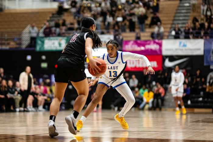 Jefferson Willamette 6A Oregon girls basketball quarterfinal 2024 Naji Saker-72